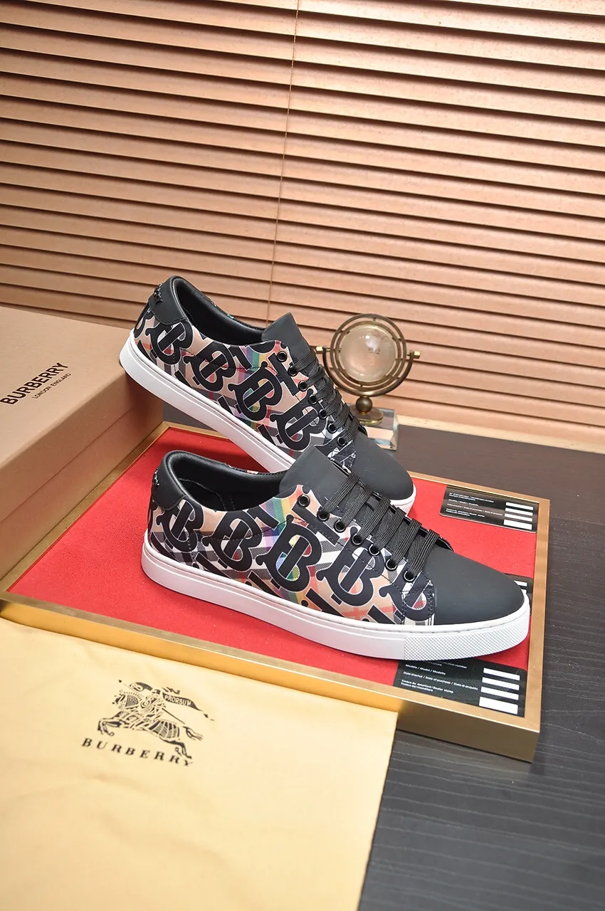 Men's shoes💰480💶[Burberry] (cowhide lining) classic low-top sneakers｜Imported cowhide with classic plaid fabric｜Cow leather lining｜Original outsole｜Fine workmanship and comfortable to wear Size: 38-44 (customized at 45)